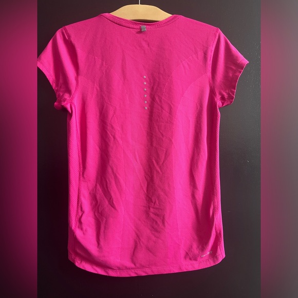 Nike women’s dri-fit t-shirt sports and airy size Small - Picture 4 of 5